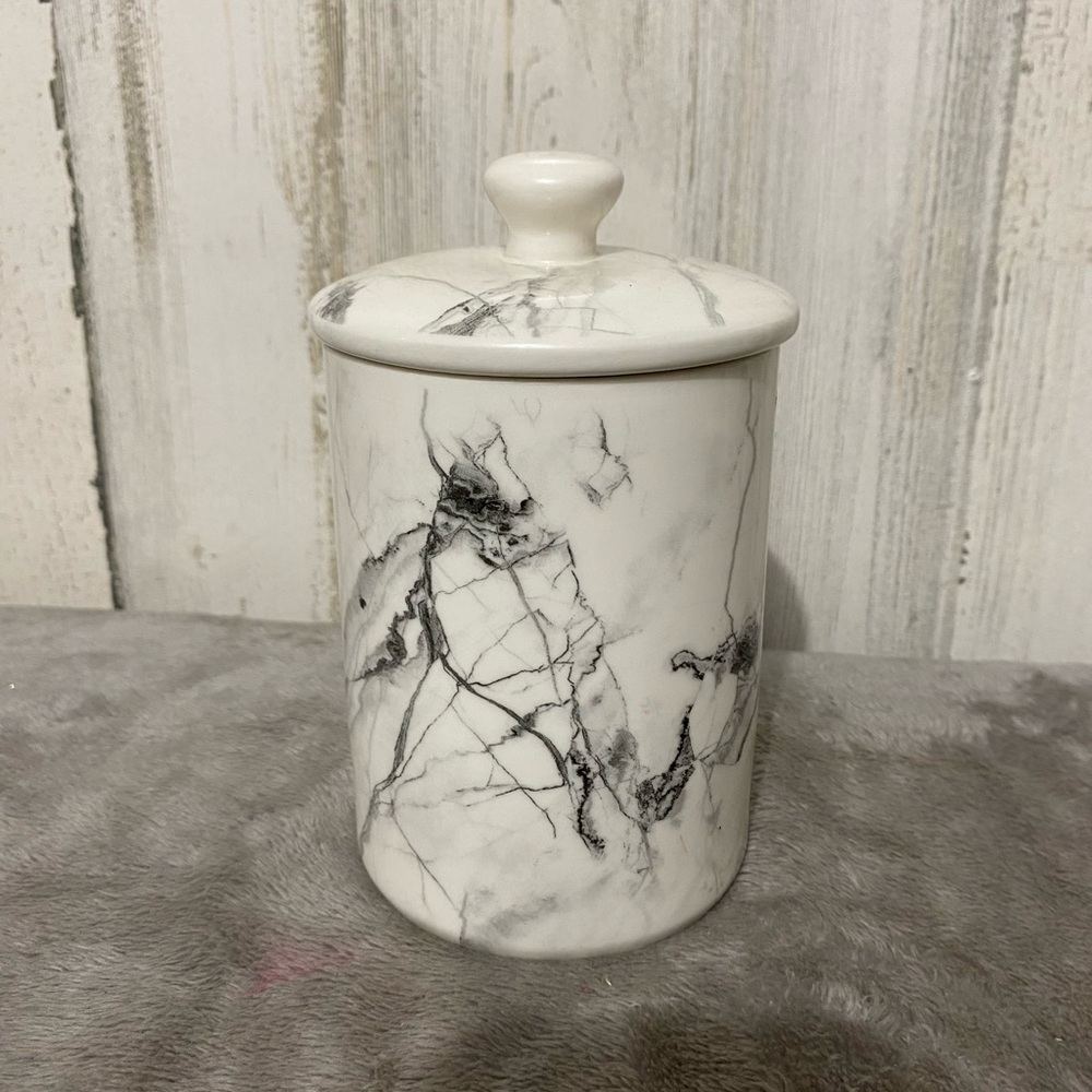 10 Strawberry Street Gray Marble 24 oz Small Canister